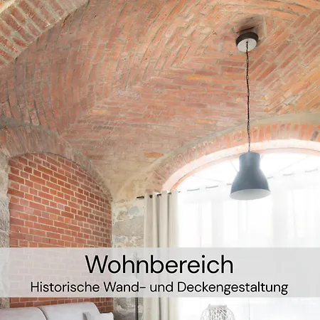 Designer-studio Unter Historischem Gewoelbe